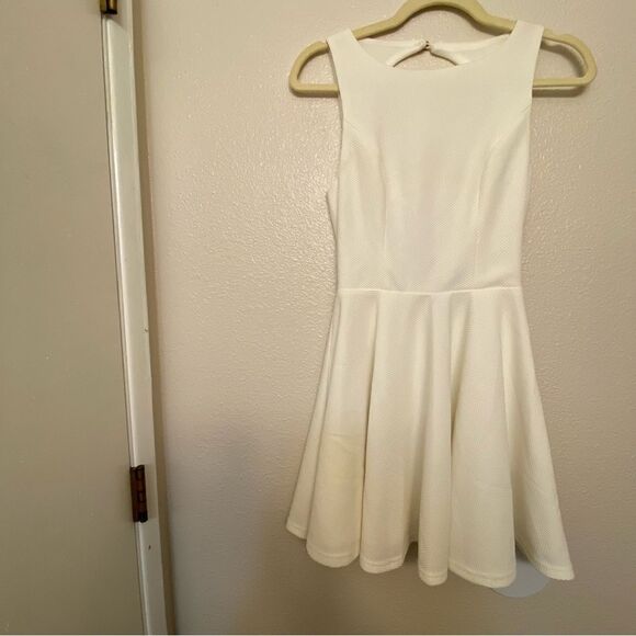 Lulus Living For Love White open Back Skater bridal shower Textured dress y2k XS - Picture 2 of 12